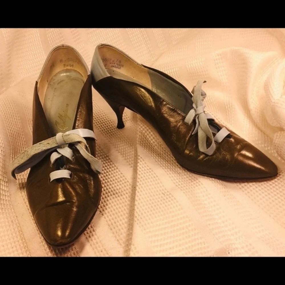 Bullocks Collegienne leather laceup 2”heel vintage
